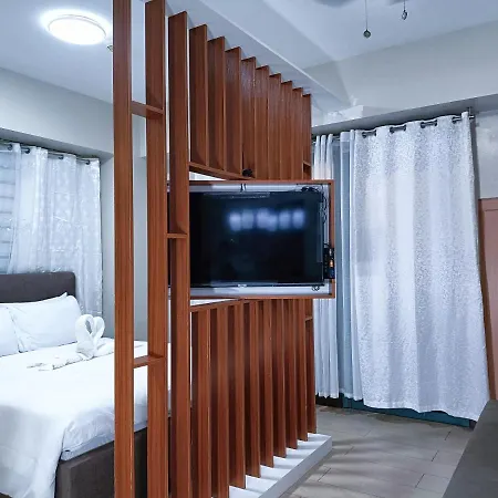Affordable Two Palmtree Villas Near Naia3 Newport Boulevard Pasay City